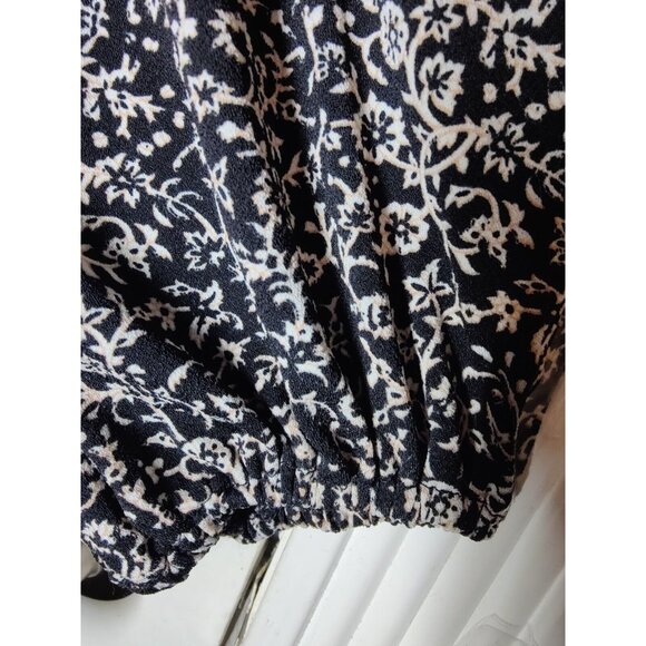 Max Studio Black White Floral Long Sleeve Deep-V-Neck Stretch Peasant Blouse 2X - Picture 5 of 8